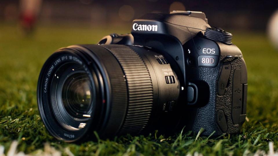Canon 80D Design